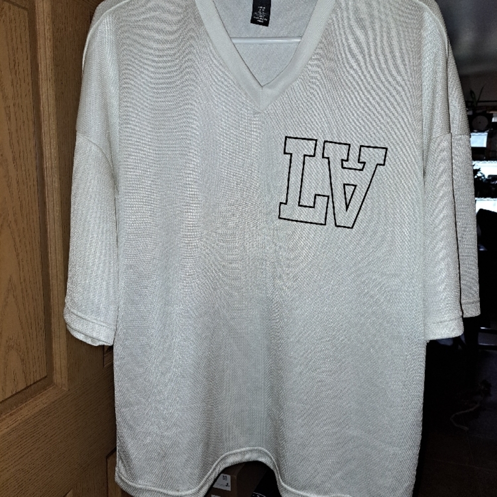 H&M White LA V-Neck Shirt Oversized Fit